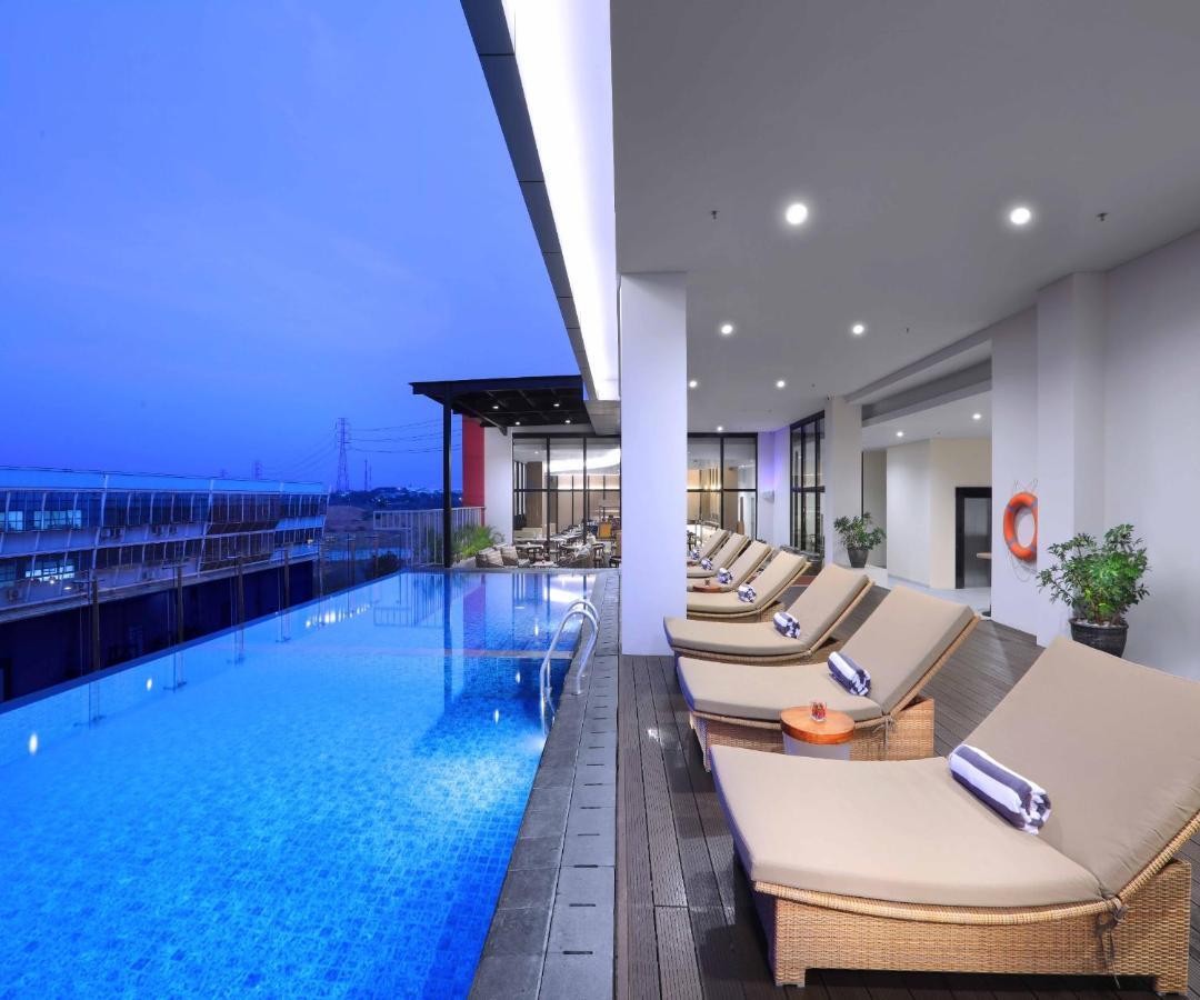 Quest Prime Cikarang By Aston Hotel Bekasi Eksteriør billede