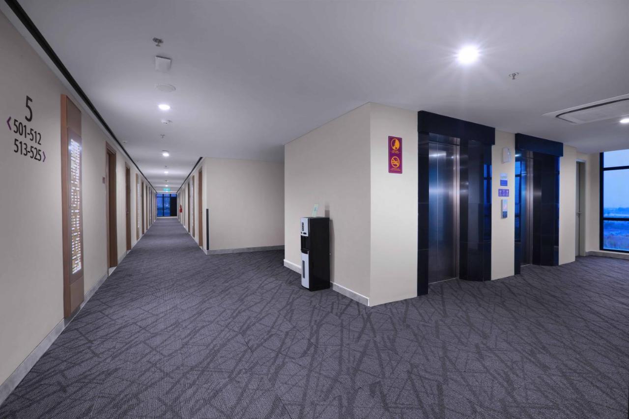Quest Prime Cikarang By Aston Hotel Bekasi Eksteriør billede