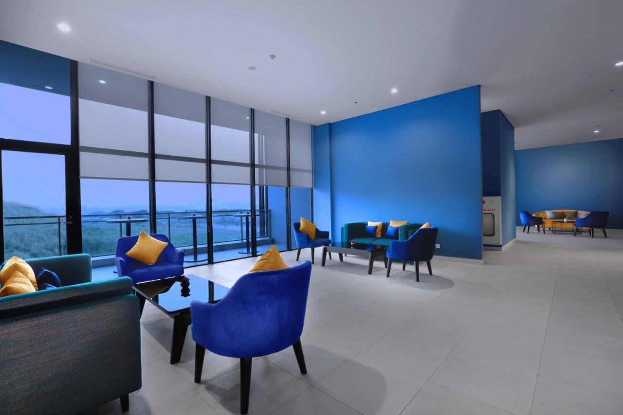 Quest Prime Cikarang By Aston Hotel Bekasi Eksteriør billede