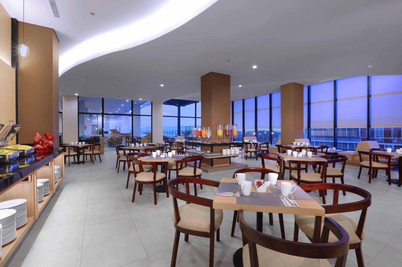 Quest Prime Cikarang By Aston Hotel Bekasi Eksteriør billede